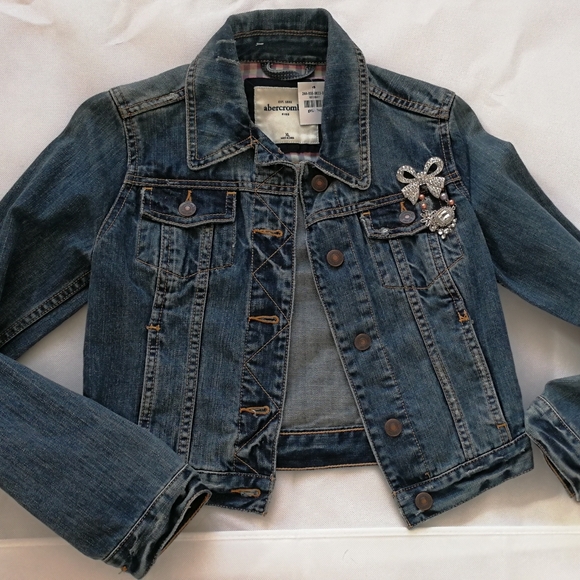 NWT Abercrombie women denim jacket - Picture 3 of 3